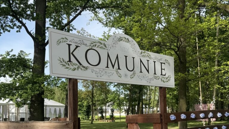 Komunia Święta w otoczeniu przyrody